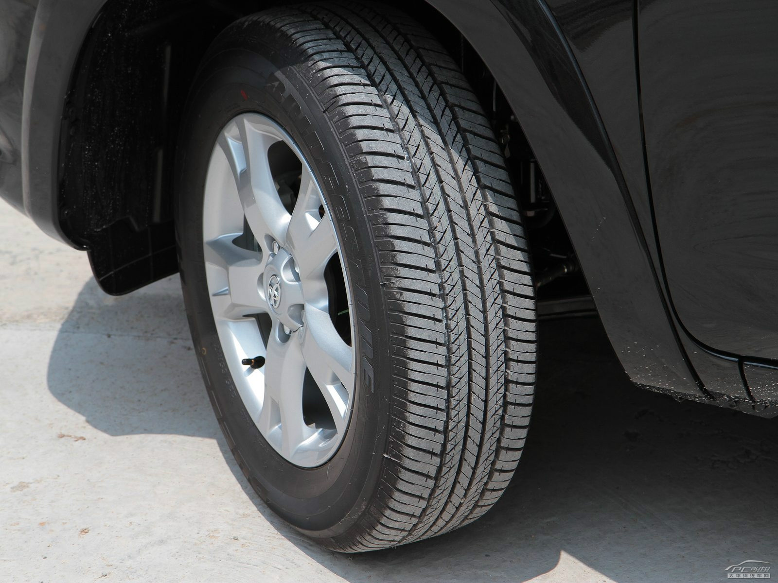 RAV4榮放細(xì)節(jié)高清大圖