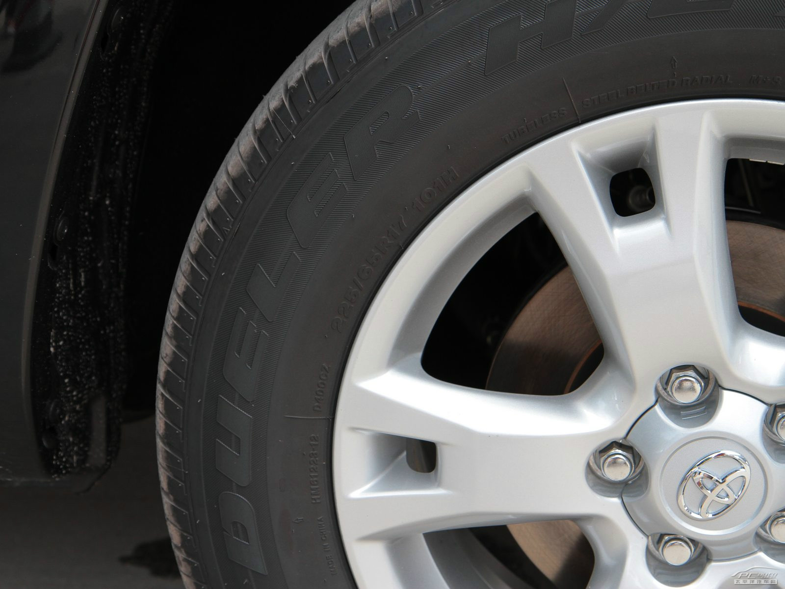 RAV4榮放細(xì)節(jié)高清大圖