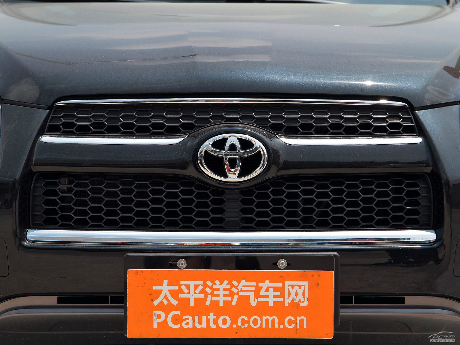 RAV4榮放外觀高清大圖