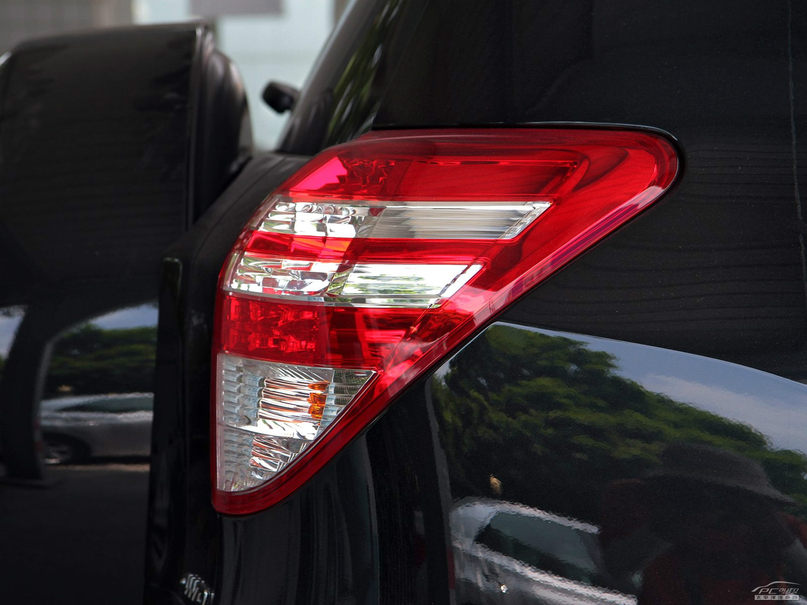 RAV4榮放外觀高清大圖