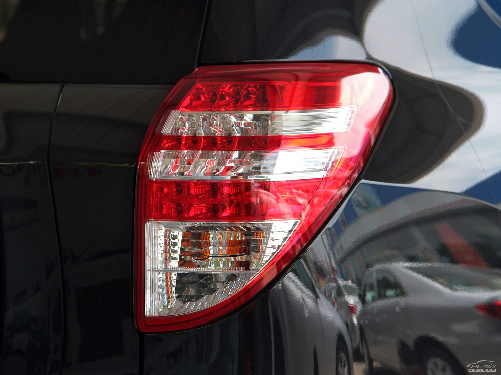 RAV4榮放外觀高清大圖