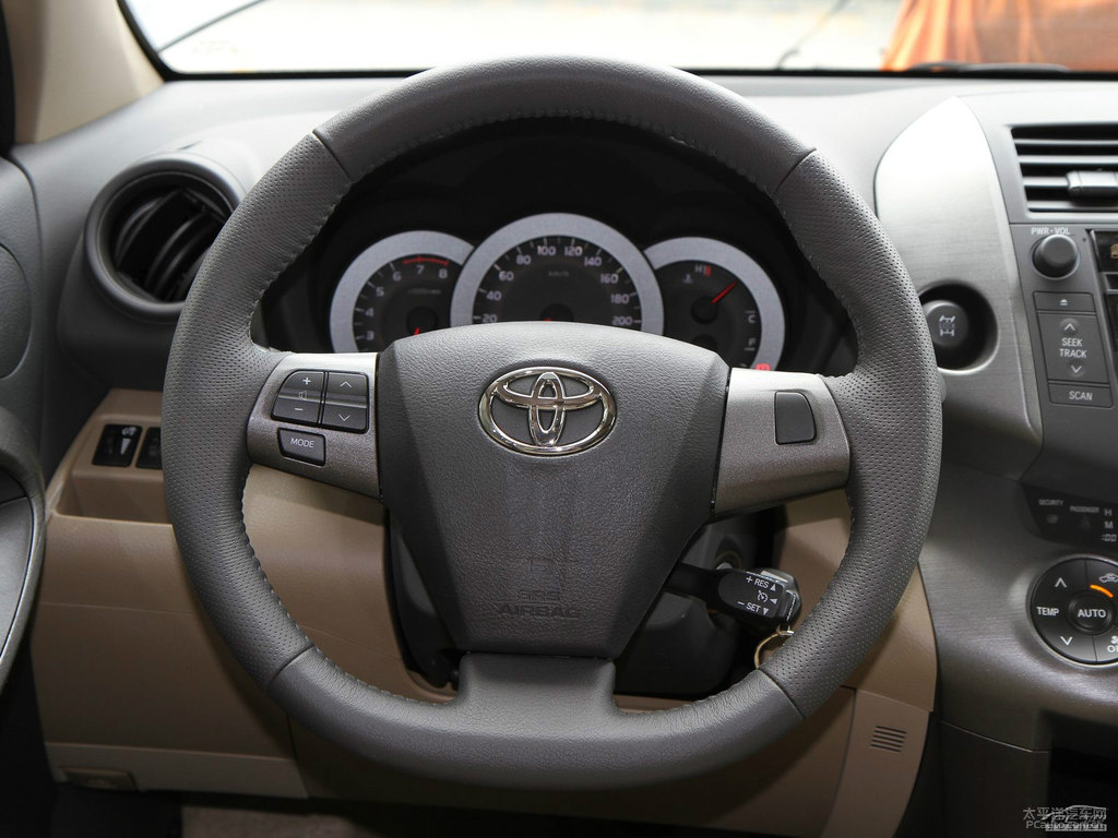黑云母色RAV4榮放內(nèi)飾圖片