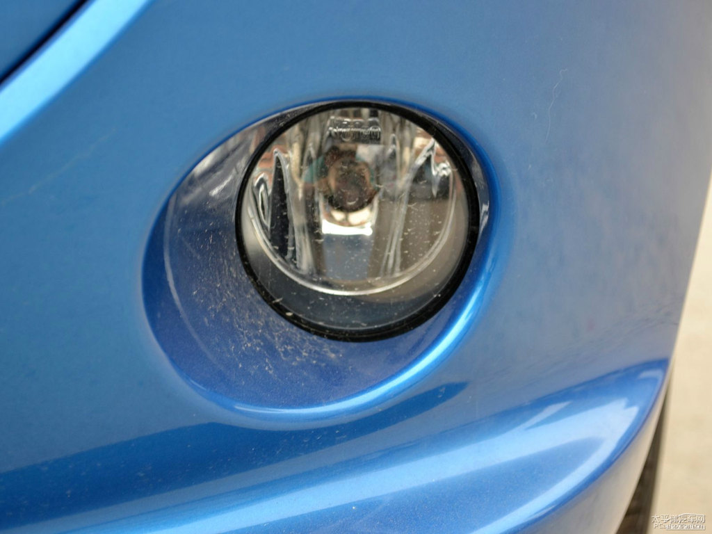 愛琴海藍(lán)標(biāo)致207車頭外觀圖片