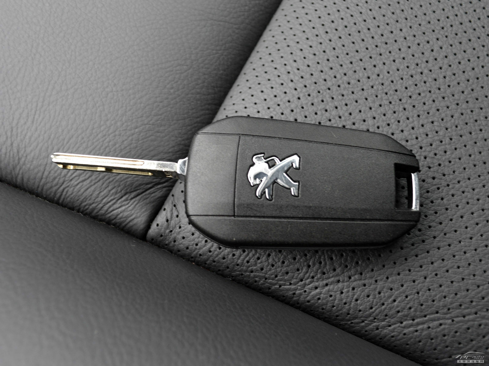 標致508細節(jié)高清大圖