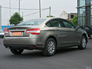 2011款 2.0L 自動舒適型 2011款 2.0L 自動舒適型