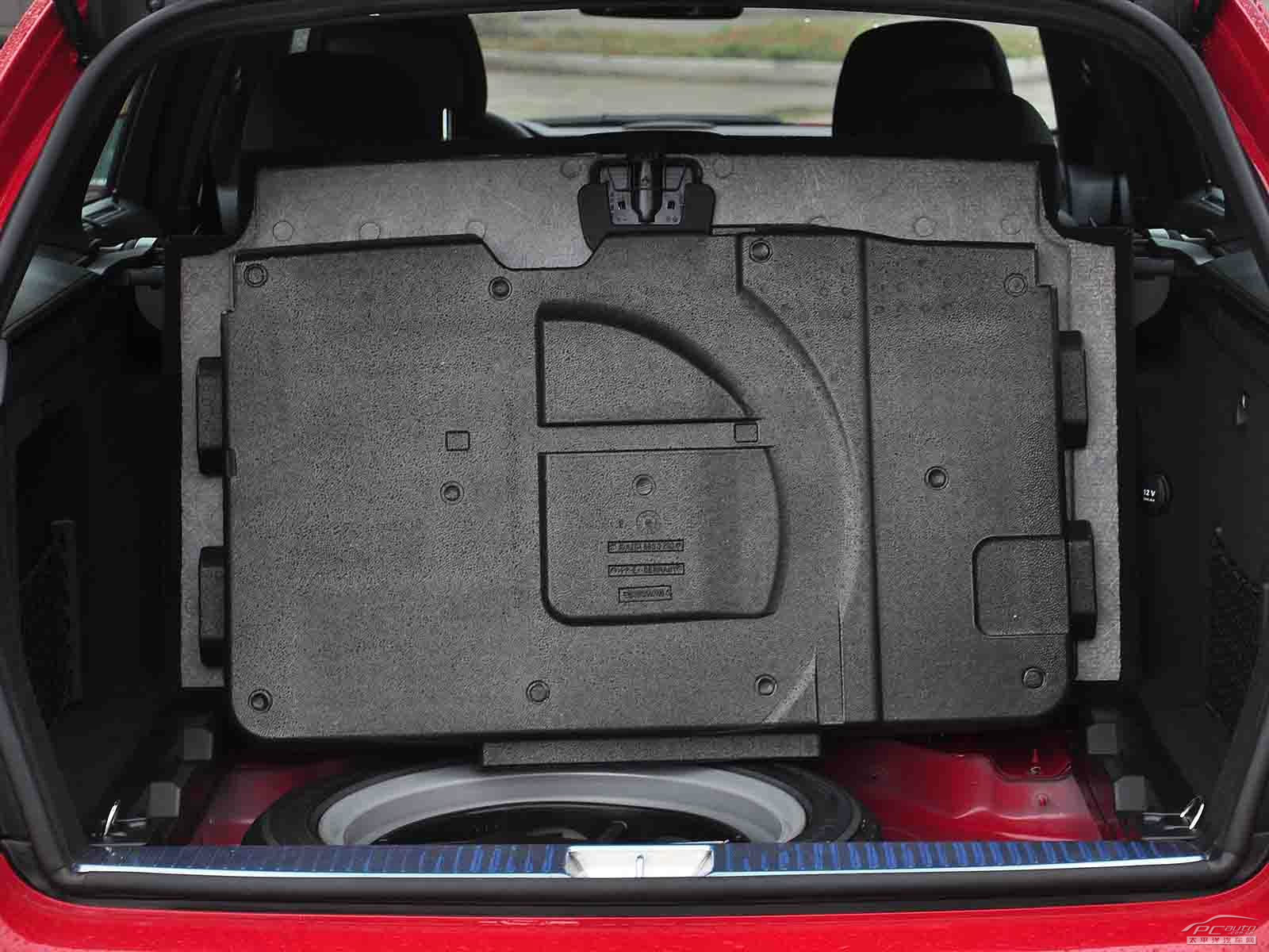 奔馳C級(進口)空間高清大圖