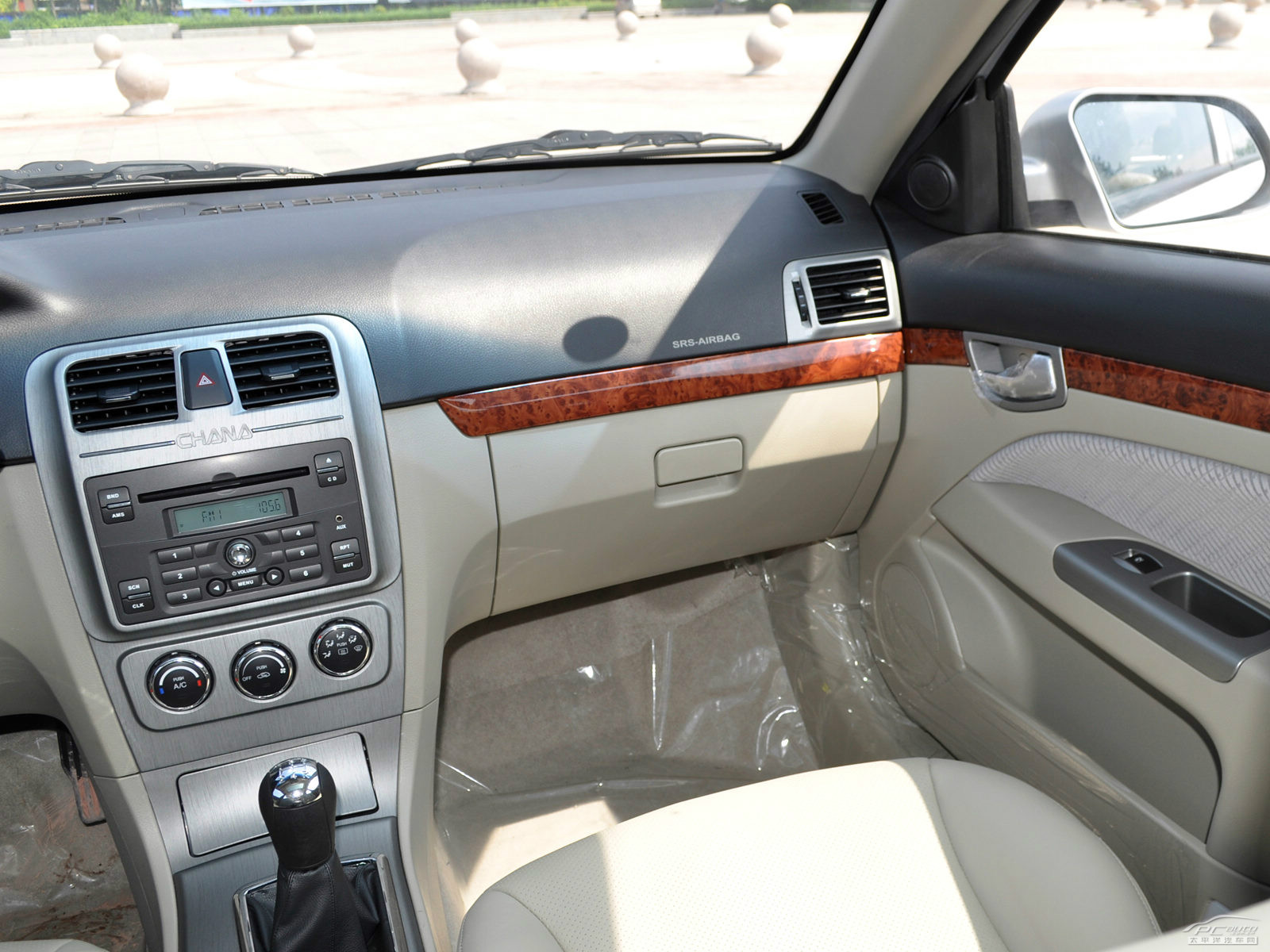 長安CX30內(nèi)飾高清大圖