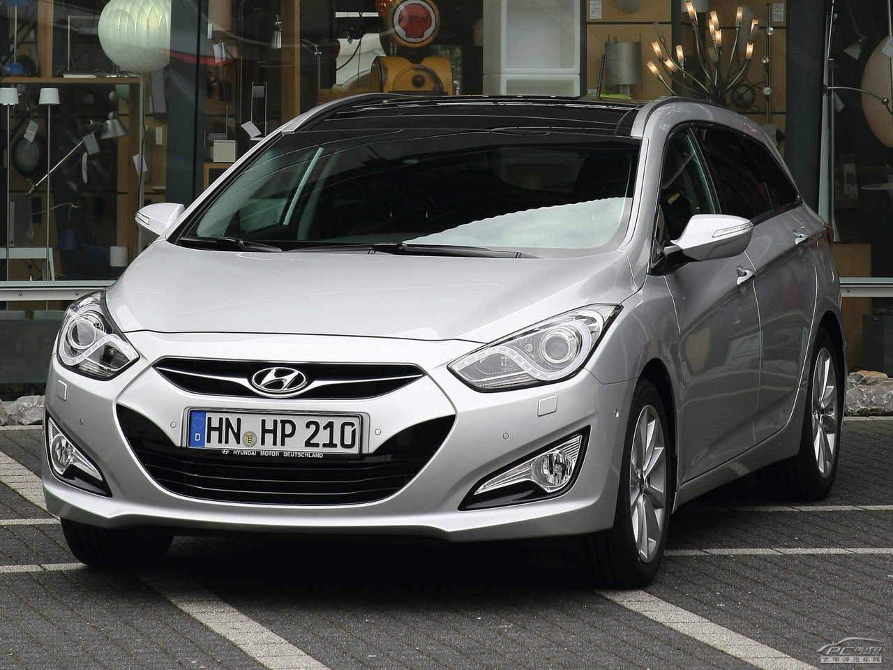 現(xiàn)代i40外觀高清大圖