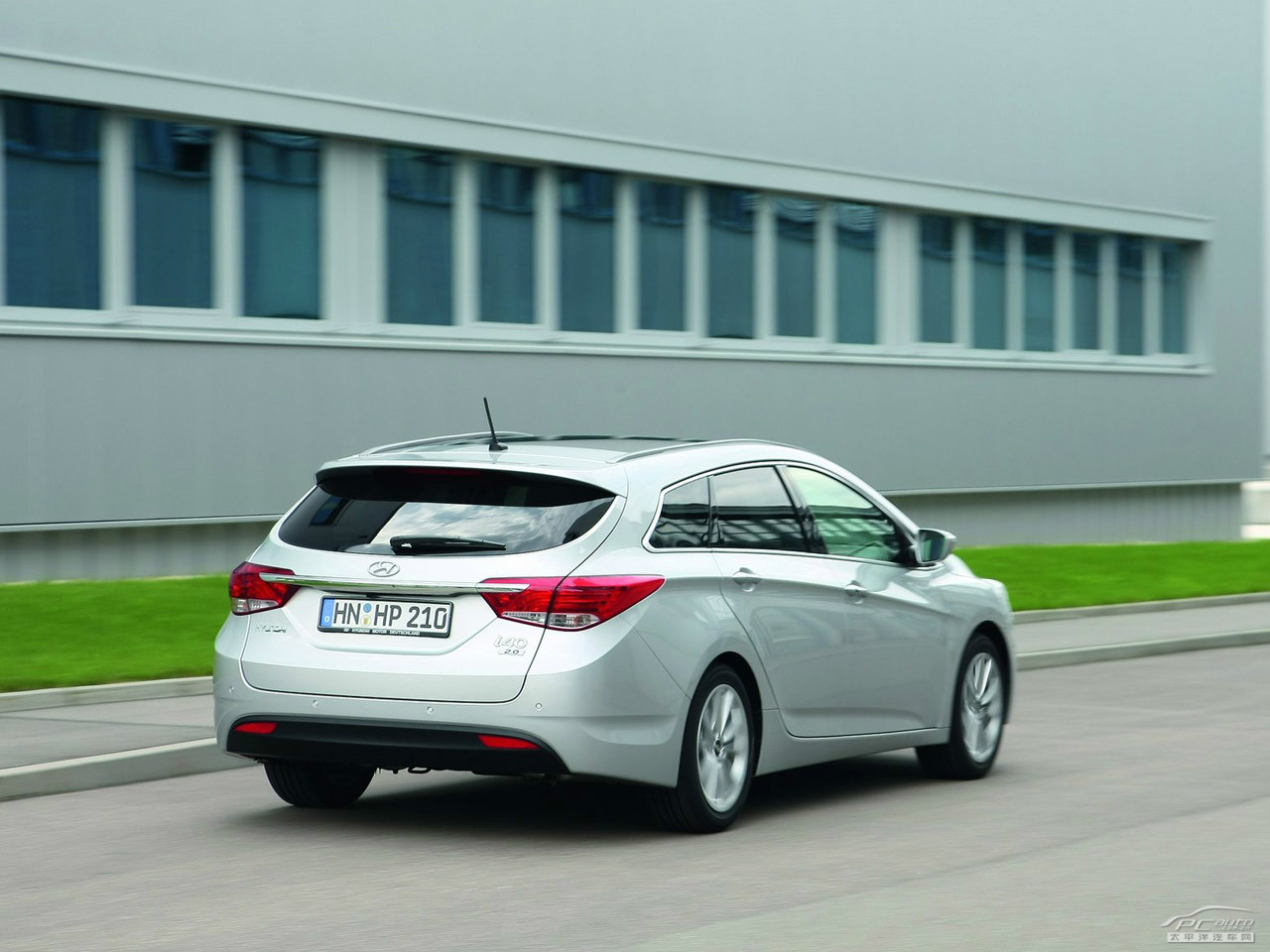 現(xiàn)代i40外觀高清大圖