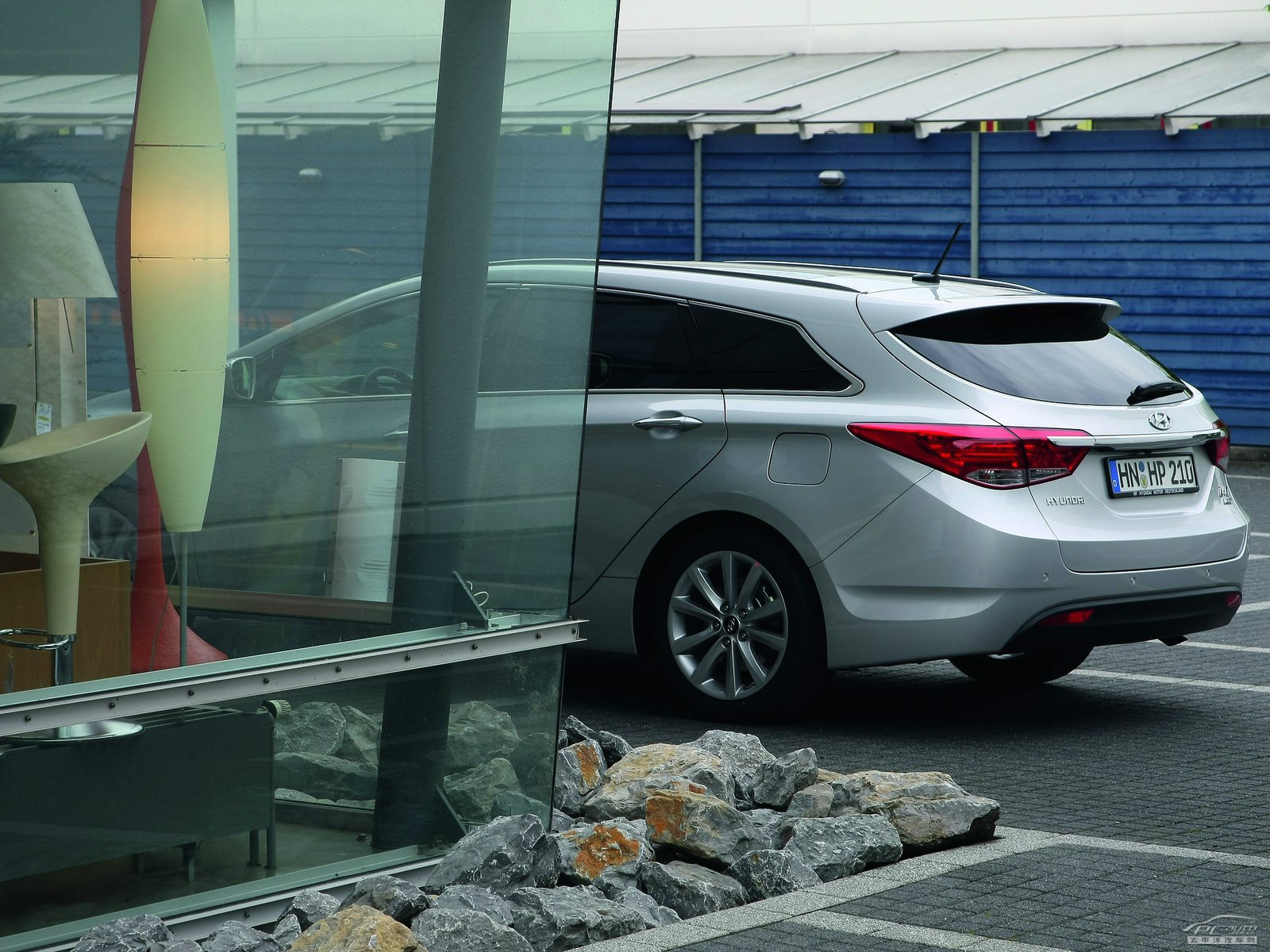 現(xiàn)代i40外觀高清大圖