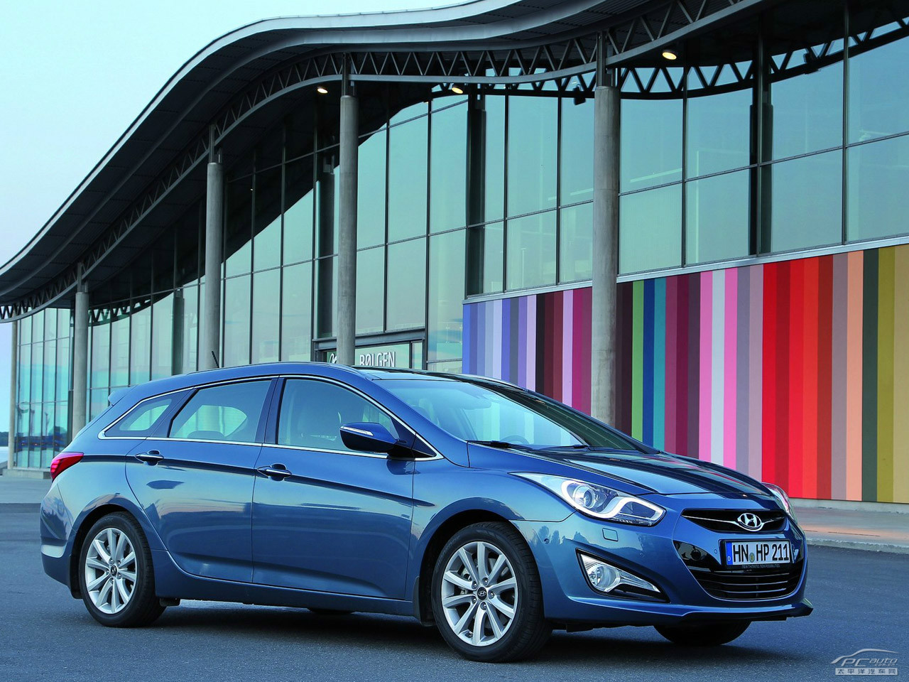 現(xiàn)代i40外觀高清大圖