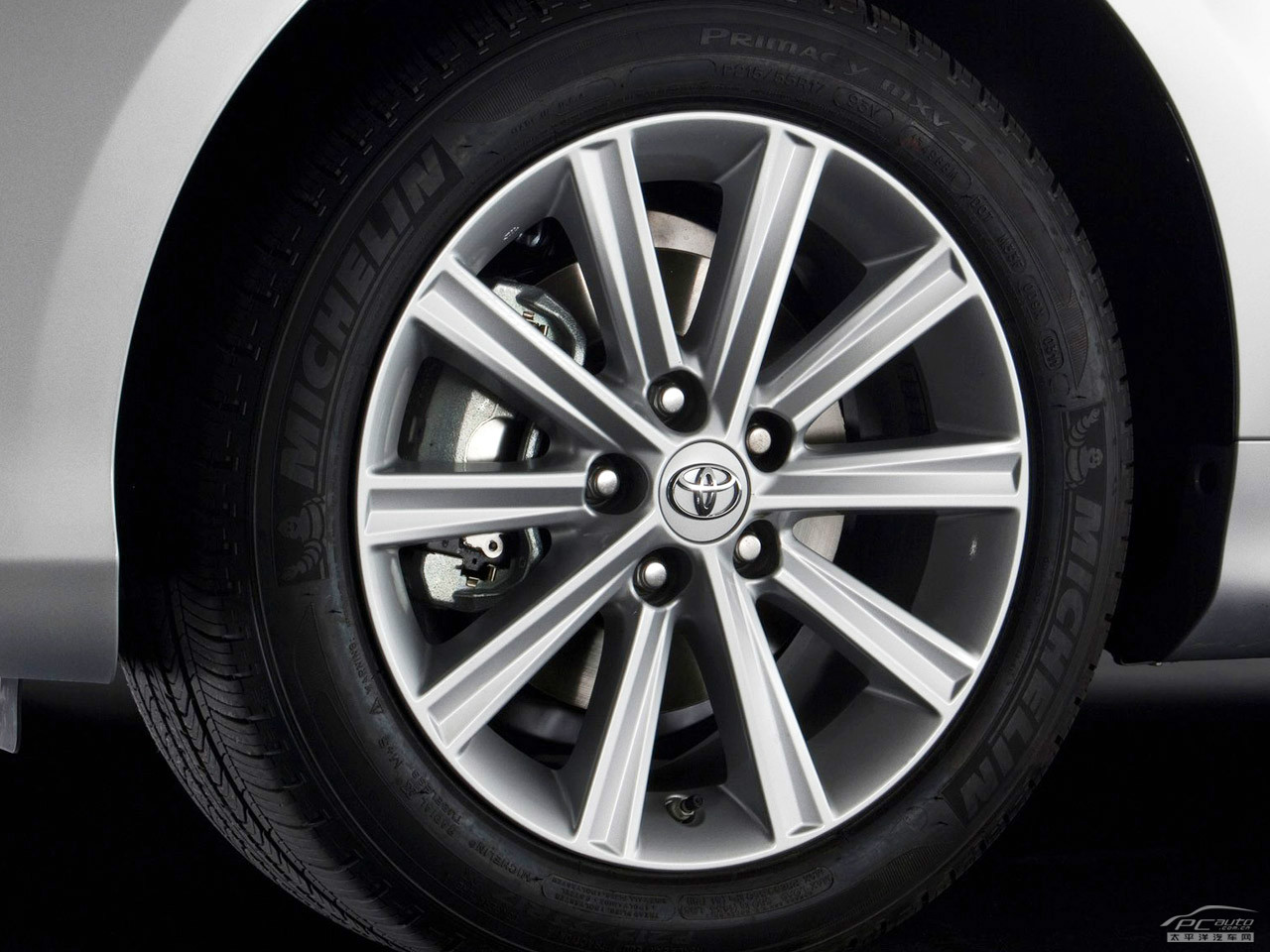 凱美瑞外觀高清大圖