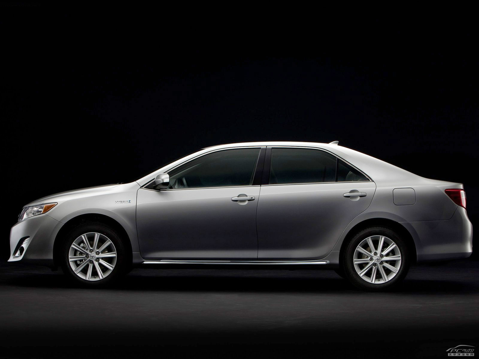 凱美瑞外觀高清大圖