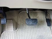 2011款 2.0L 自動行政版 2011款 2.0L 自動行政版