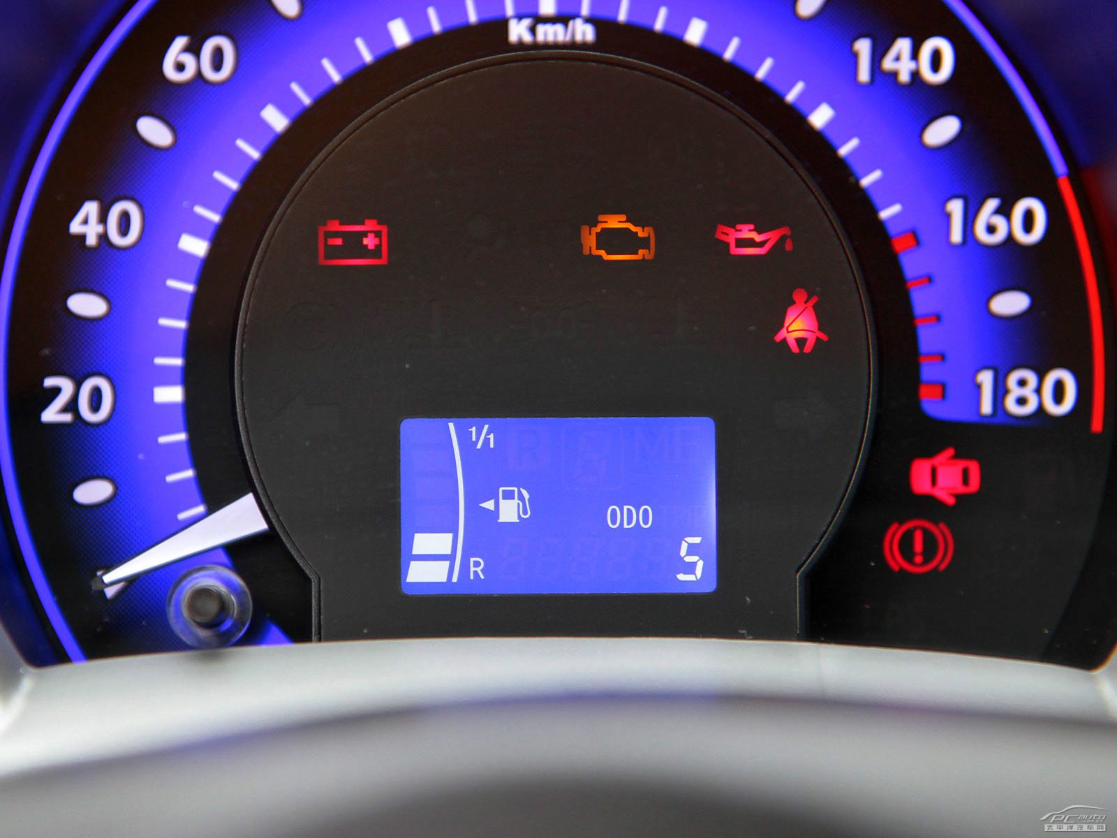 比亞迪F0內(nèi)飾高清大圖