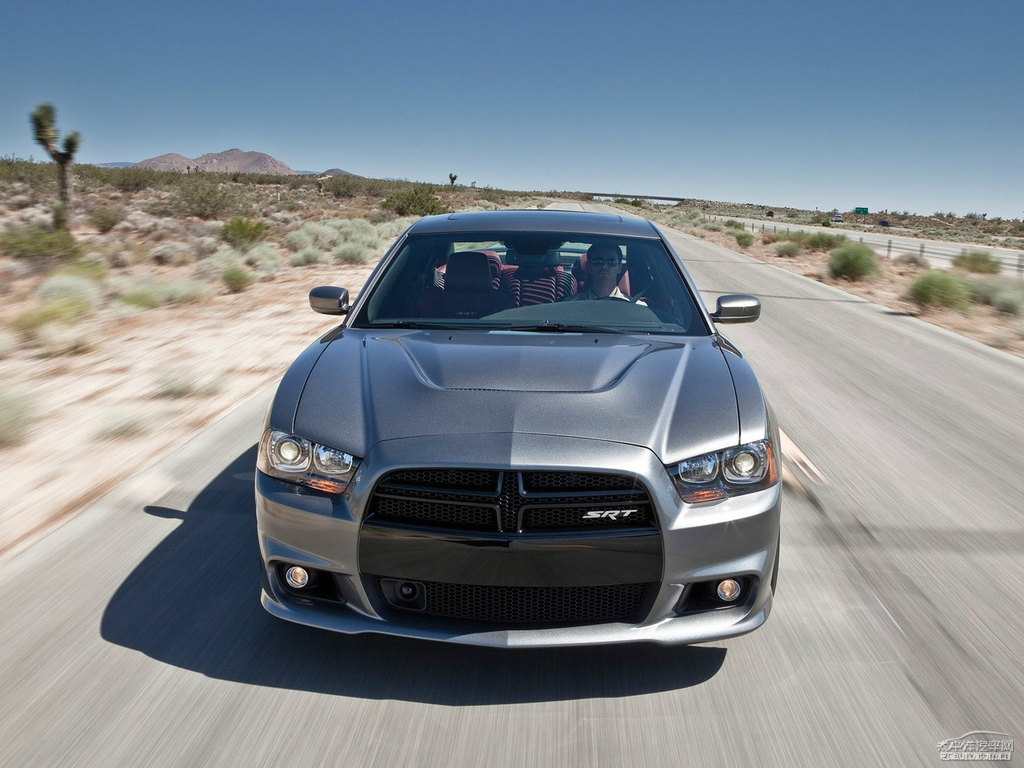 Charger^DƬ