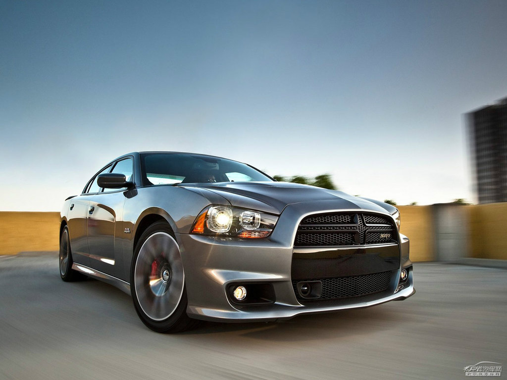 Charger^DƬ