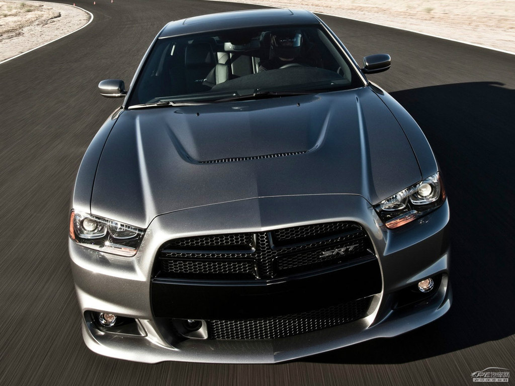 Charger^DƬ