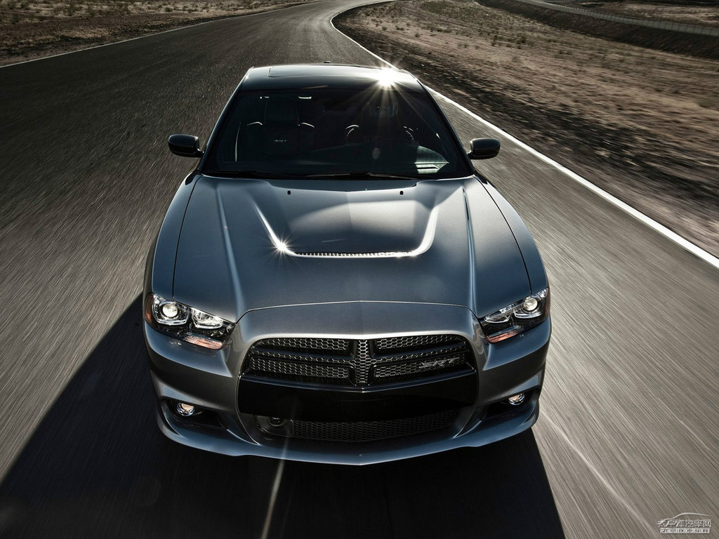 Charger^DƬ