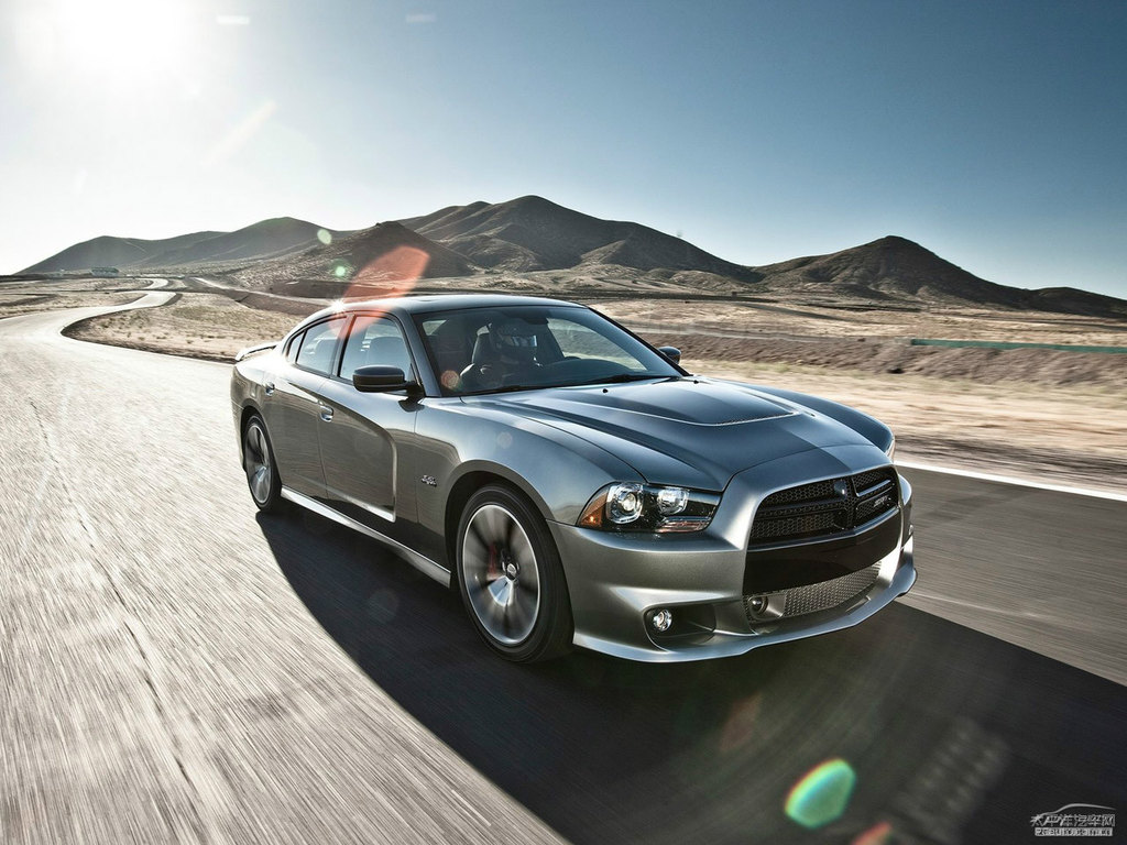 Charger^DƬ