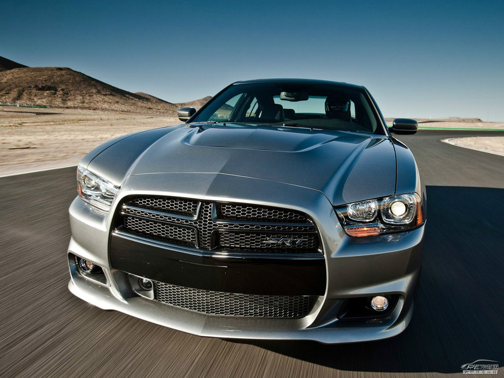Charger^DƬ