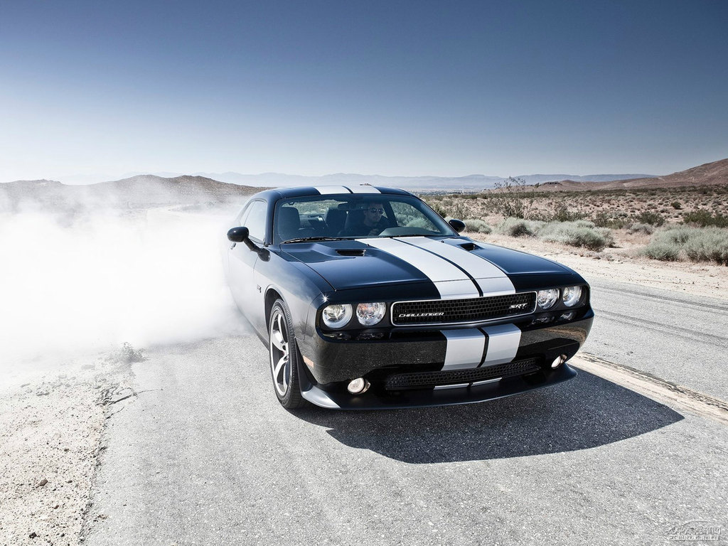 Charger^DƬ