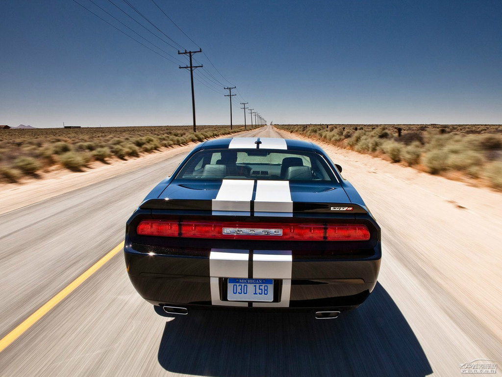 Charger^DƬ