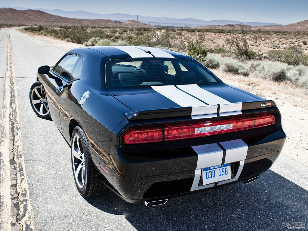 Charger^DƬ