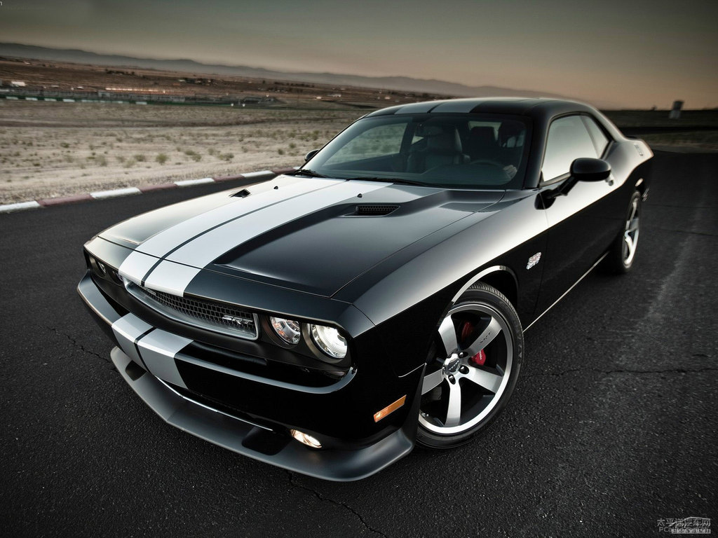 Charger^DƬ