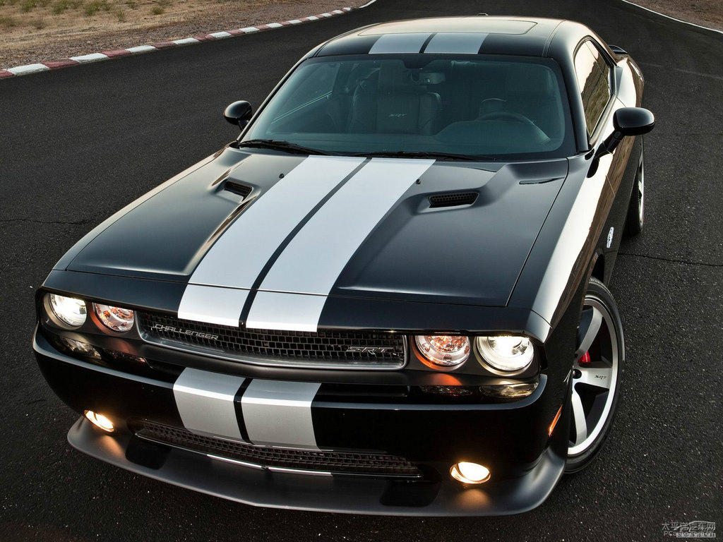 Charger^DƬ