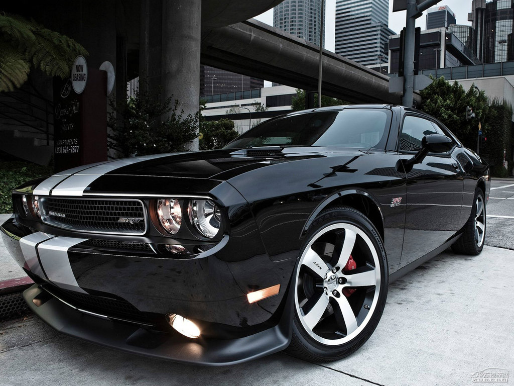 Charger^DƬ
