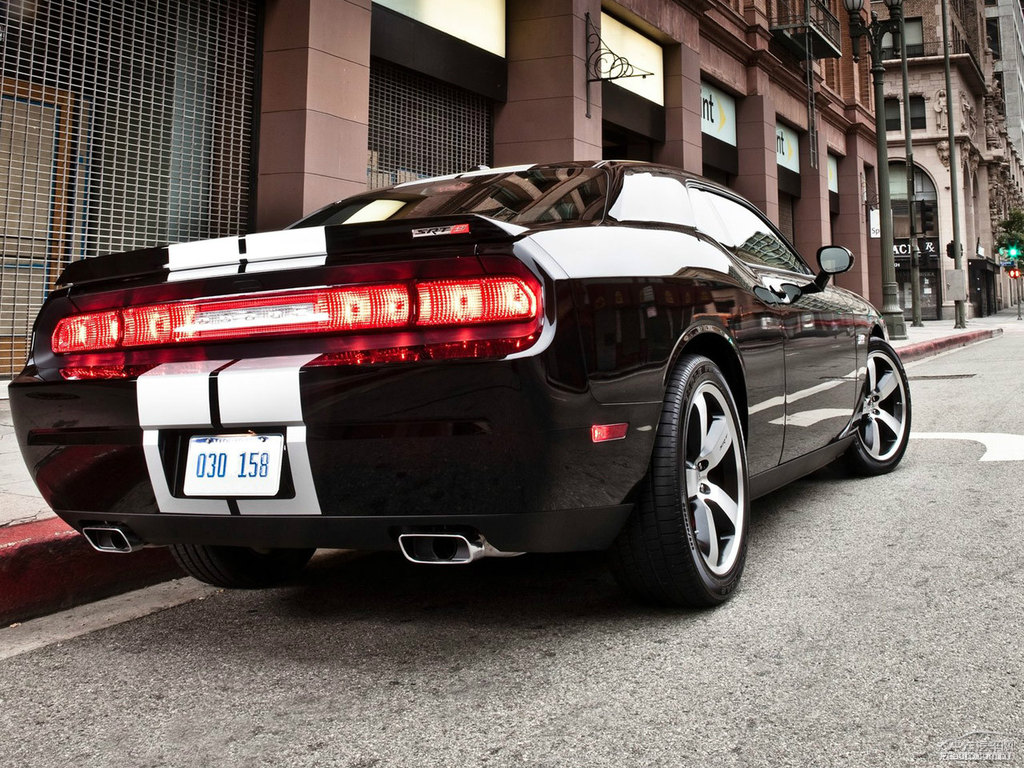 Charger^DƬ