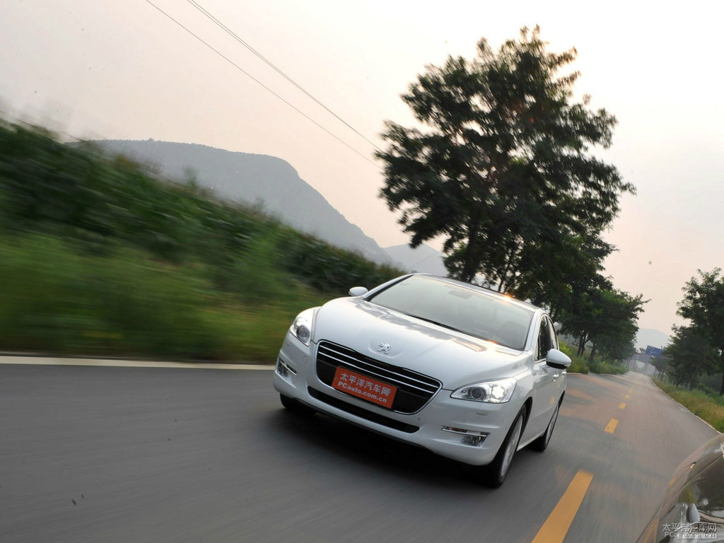 珠光白標(biāo)致508整車外觀外觀圖片