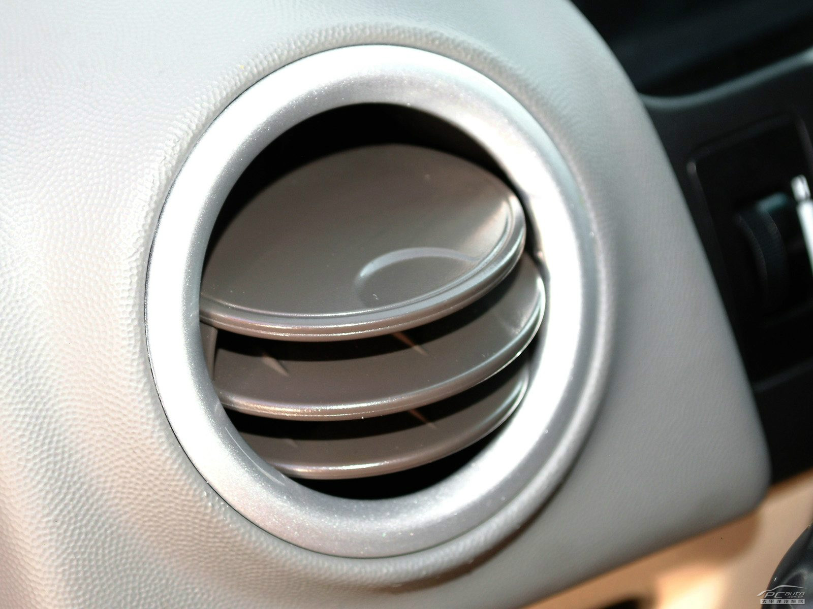 眾泰5008內(nèi)飾高清大圖