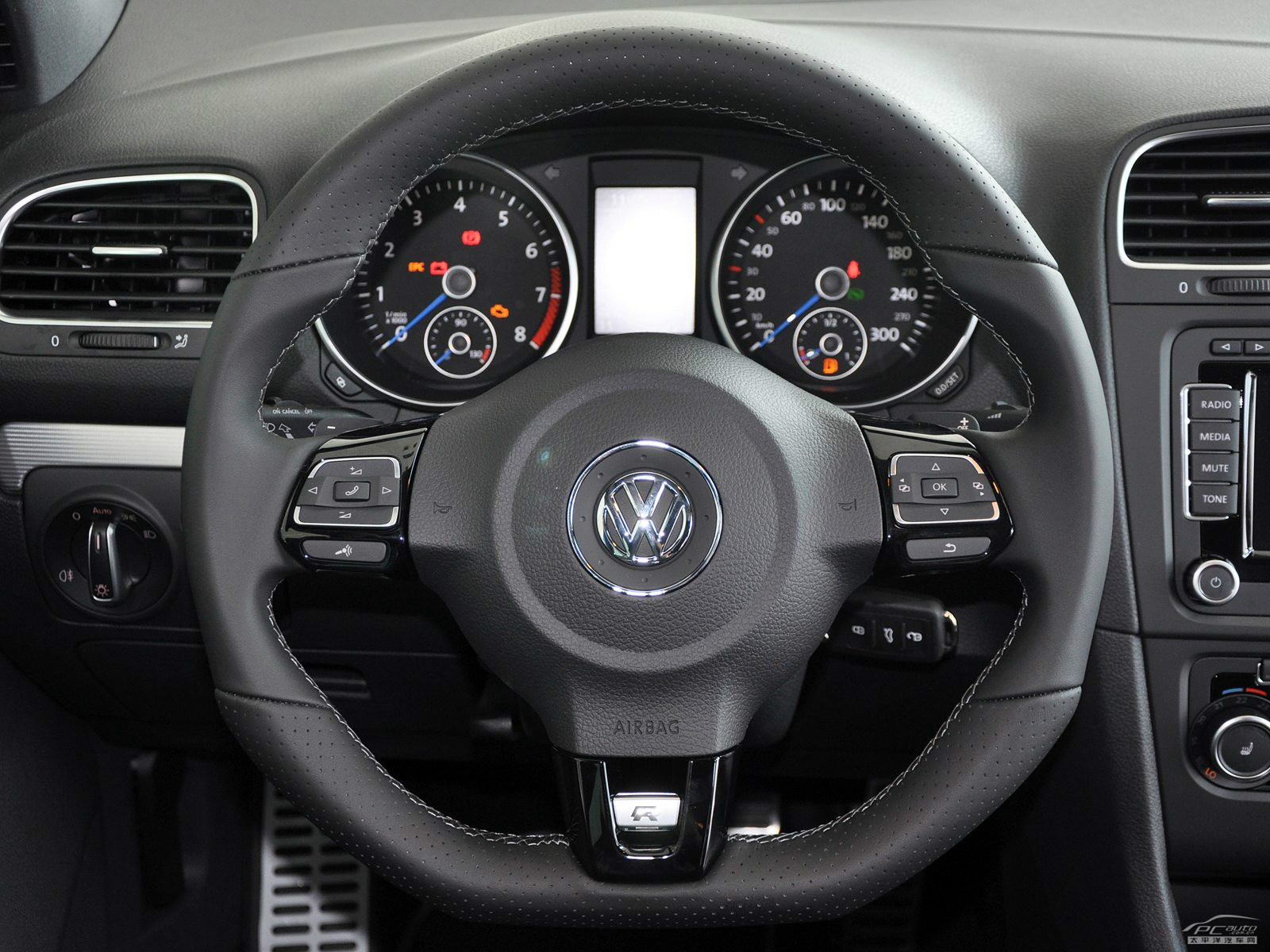 高爾夫(進(jìn)口)內(nèi)飾高清大圖