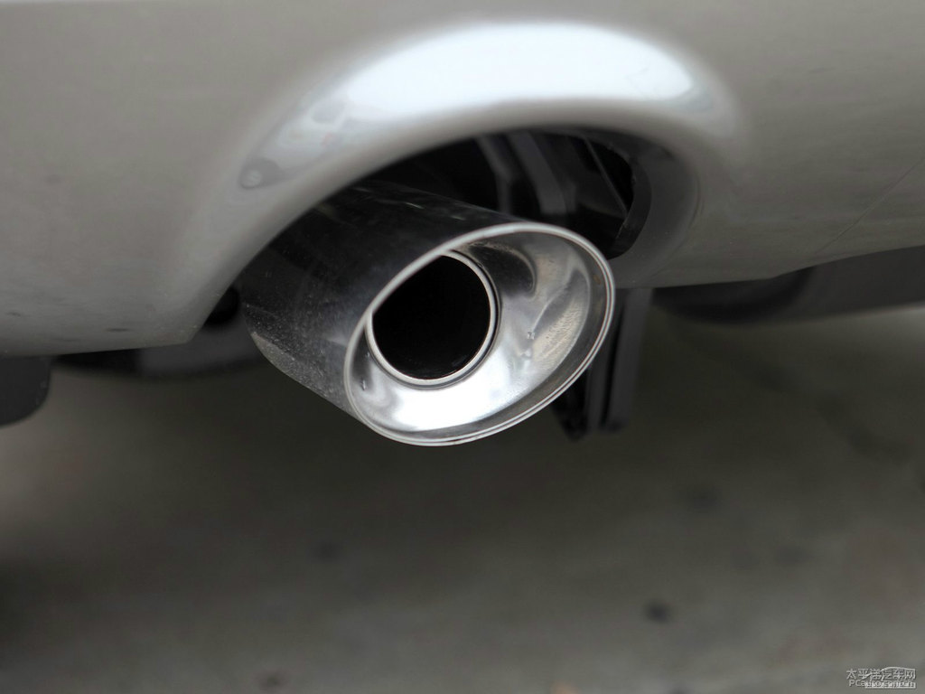 流砂金樓蘭車尾外觀圖片