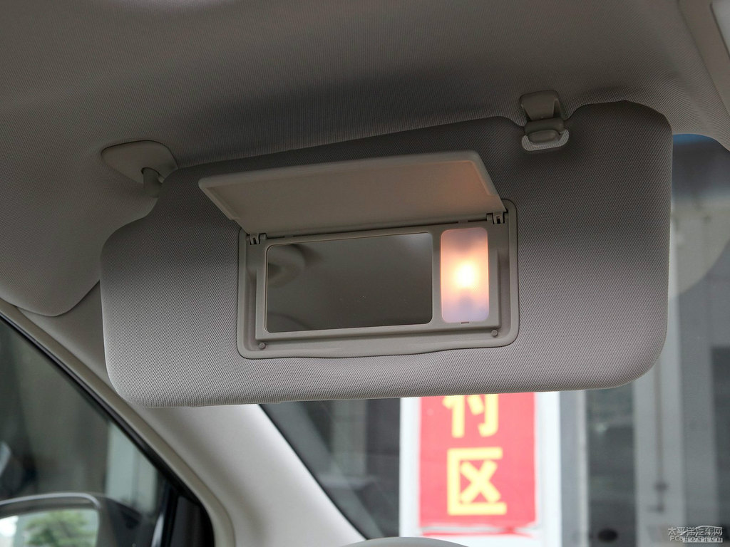 流砂金樓蘭車廂內(nèi)飾圖片