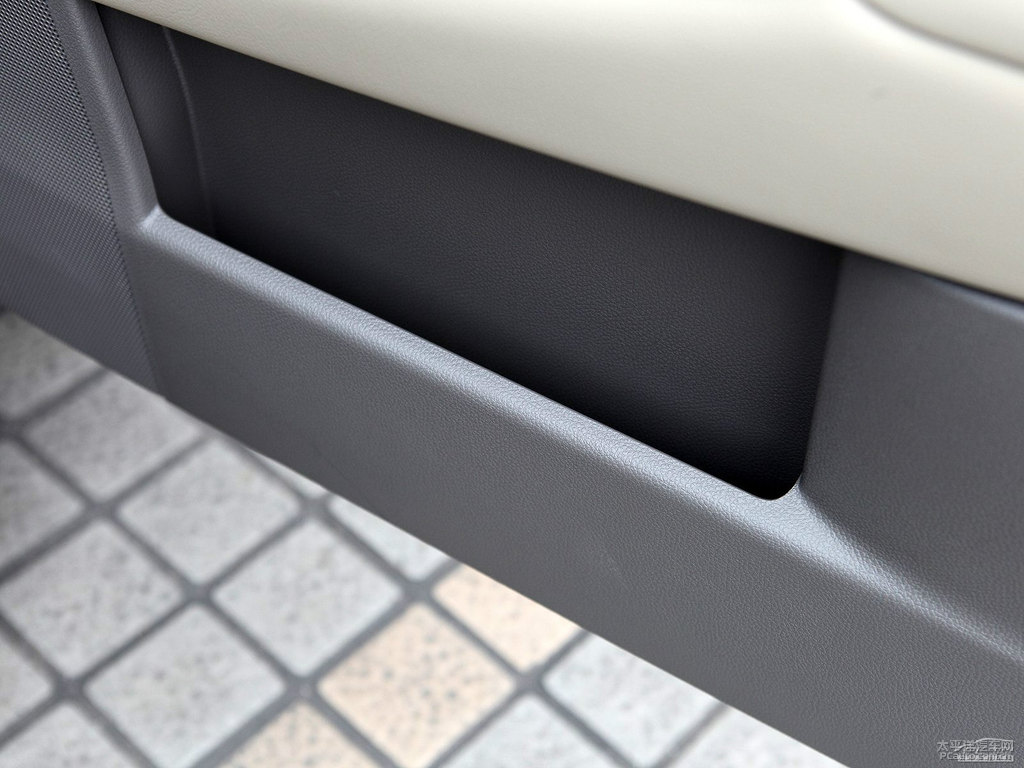 流砂金樓蘭車(chē)廂內(nèi)飾圖片