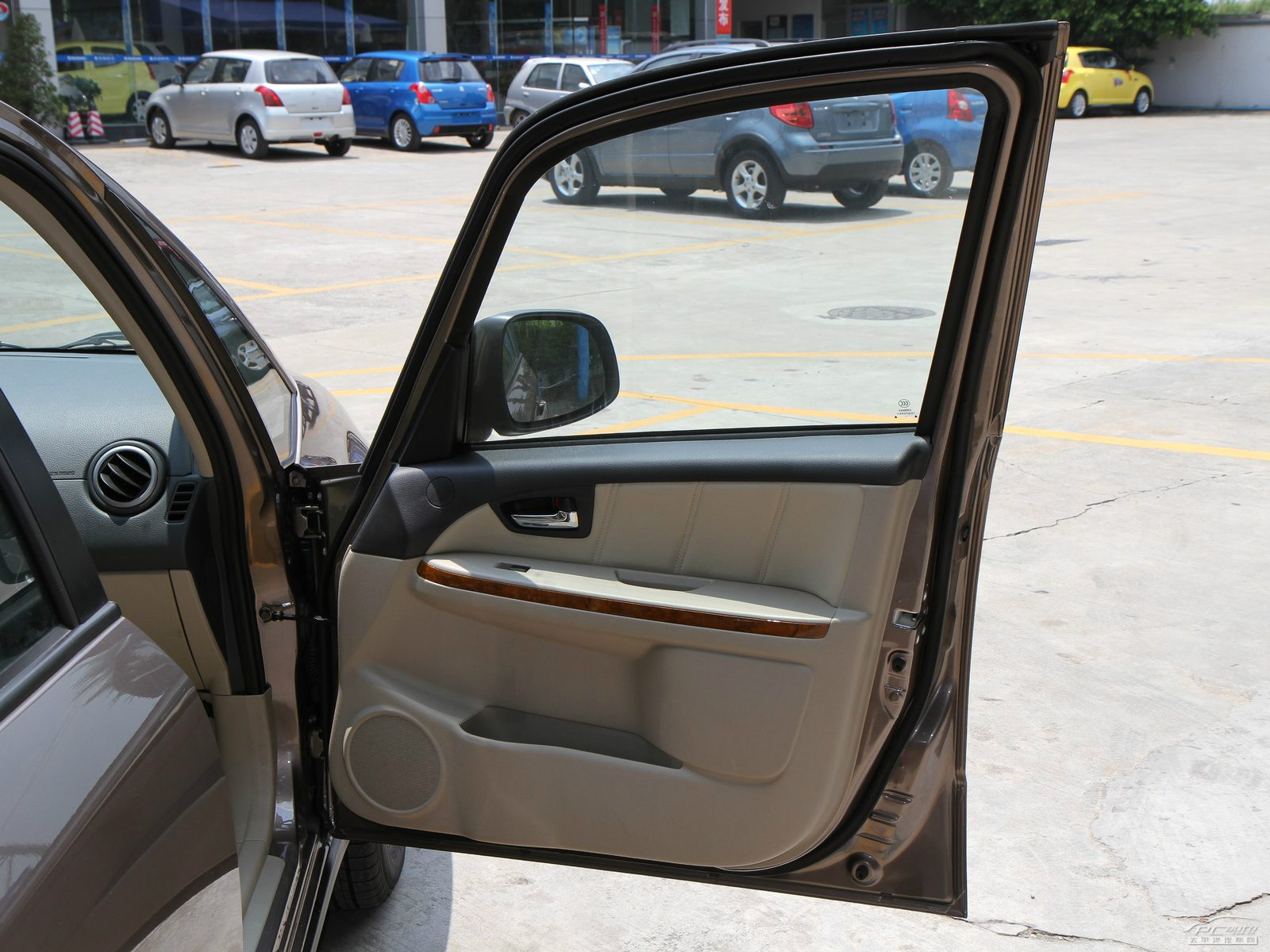 天語(yǔ)·尚悅內(nèi)飾高清大圖