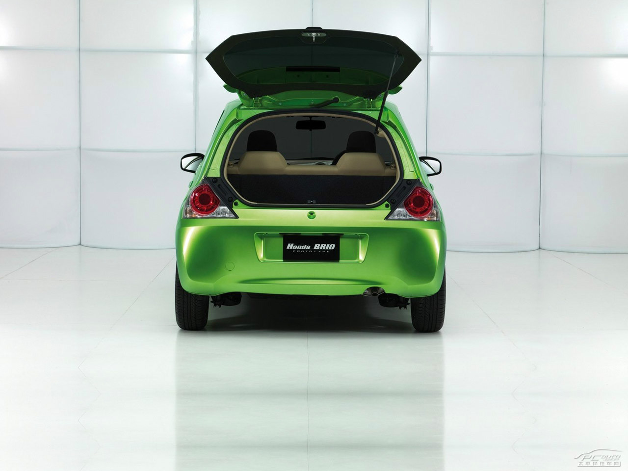 本田Brio空間高清大圖