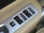 2011款 2.0L 手動兩驅精英型