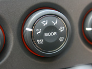 2011款 2.0L 7座舒適版 2011款 2.0L 7座舒適版