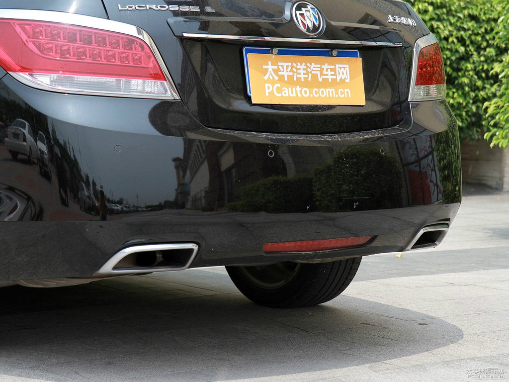 墨玉黑君越外觀圖片