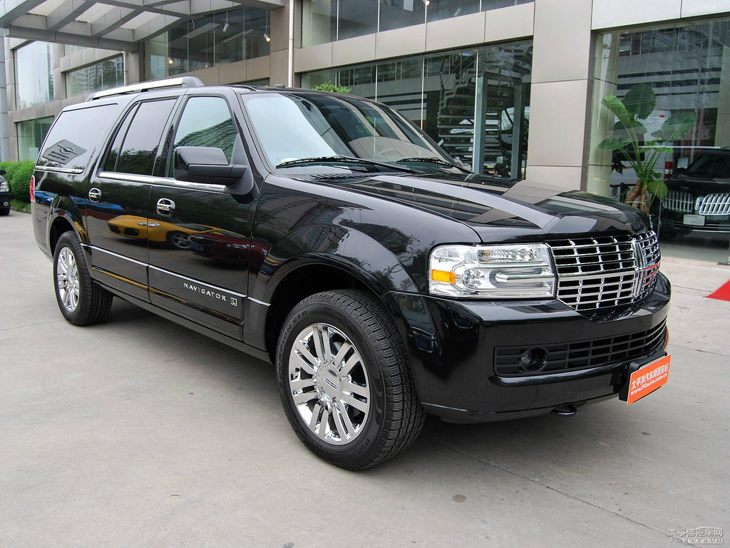 炫黑色領(lǐng)航員整車(chē)外觀(guān)外觀(guān)圖片
