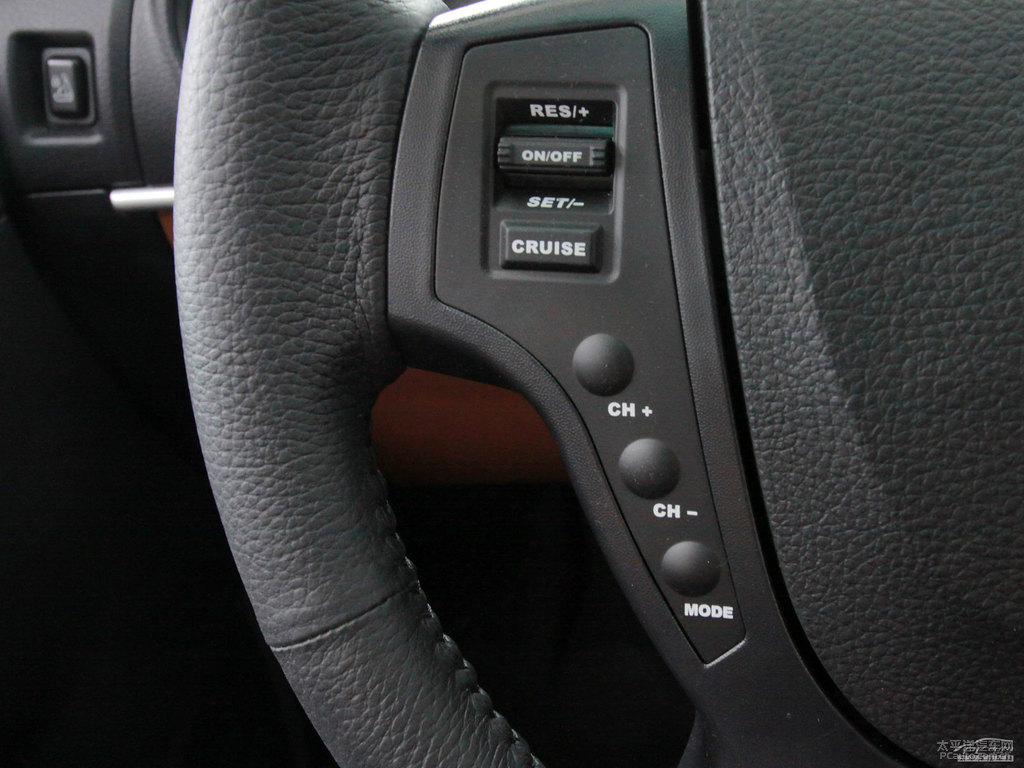 ɰ׼{ǽݴ7 SUV(ni)DƬ