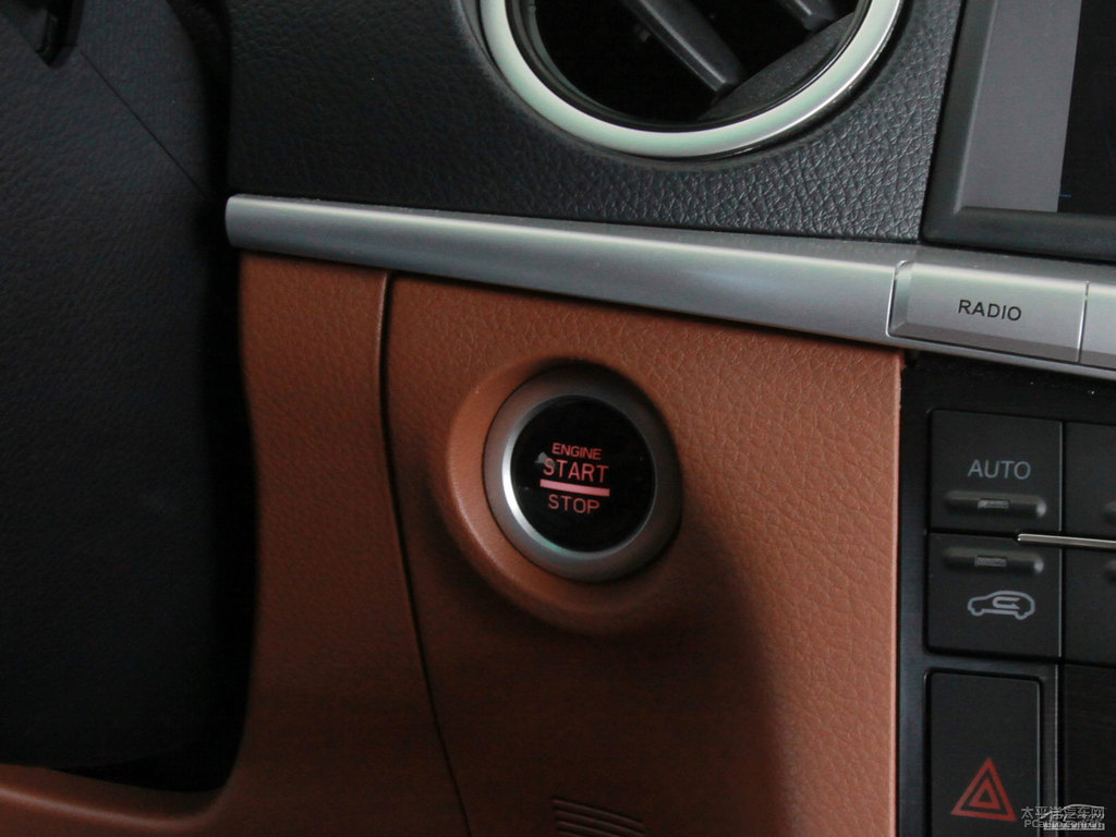 ɰ׼{ǽݴ7 SUV(ni)DƬ