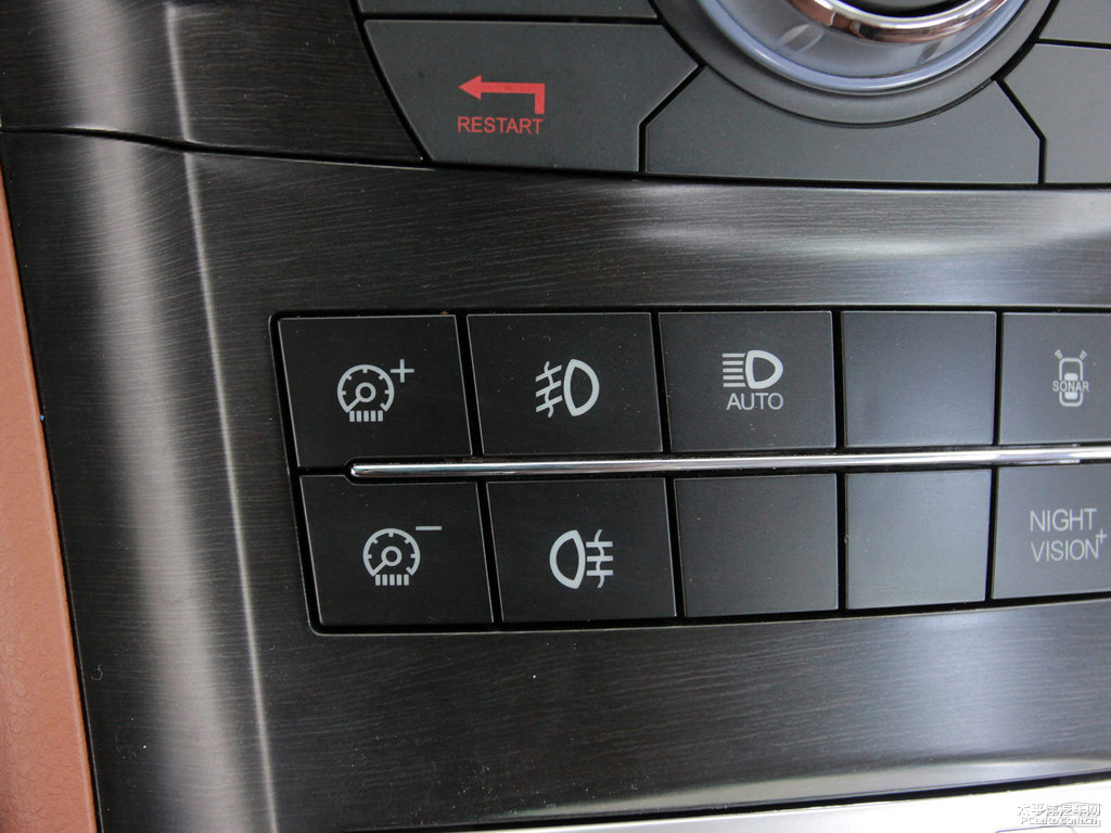 ɰ׼{ǽݴ7 SUV(ni)DƬ