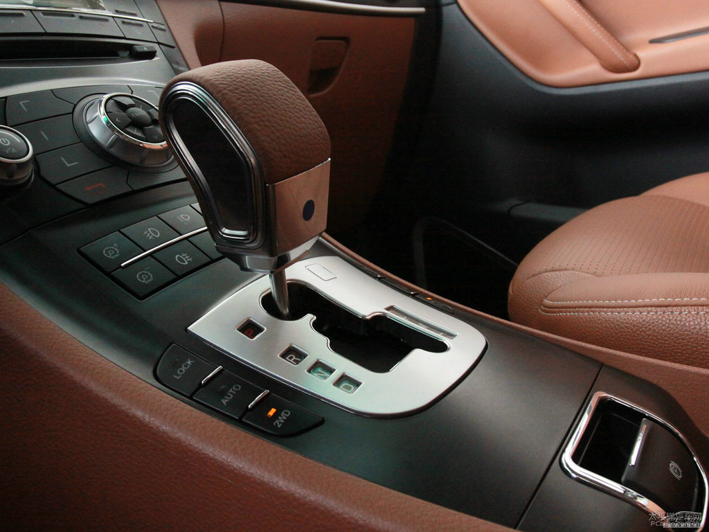 ɰ׼{ǽݴ7 SUV(ni)DƬ