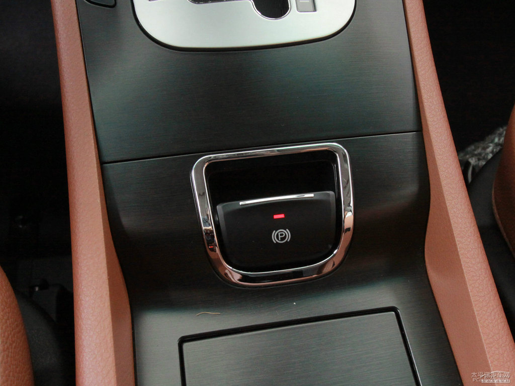 ɰ׼{ǽݴ7 SUV(ni)DƬ