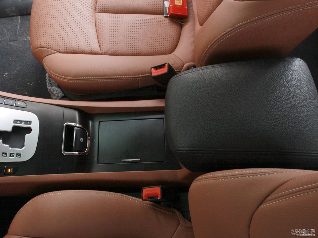 ɰ׼{ǽݴ7 SUV(ni)DƬ